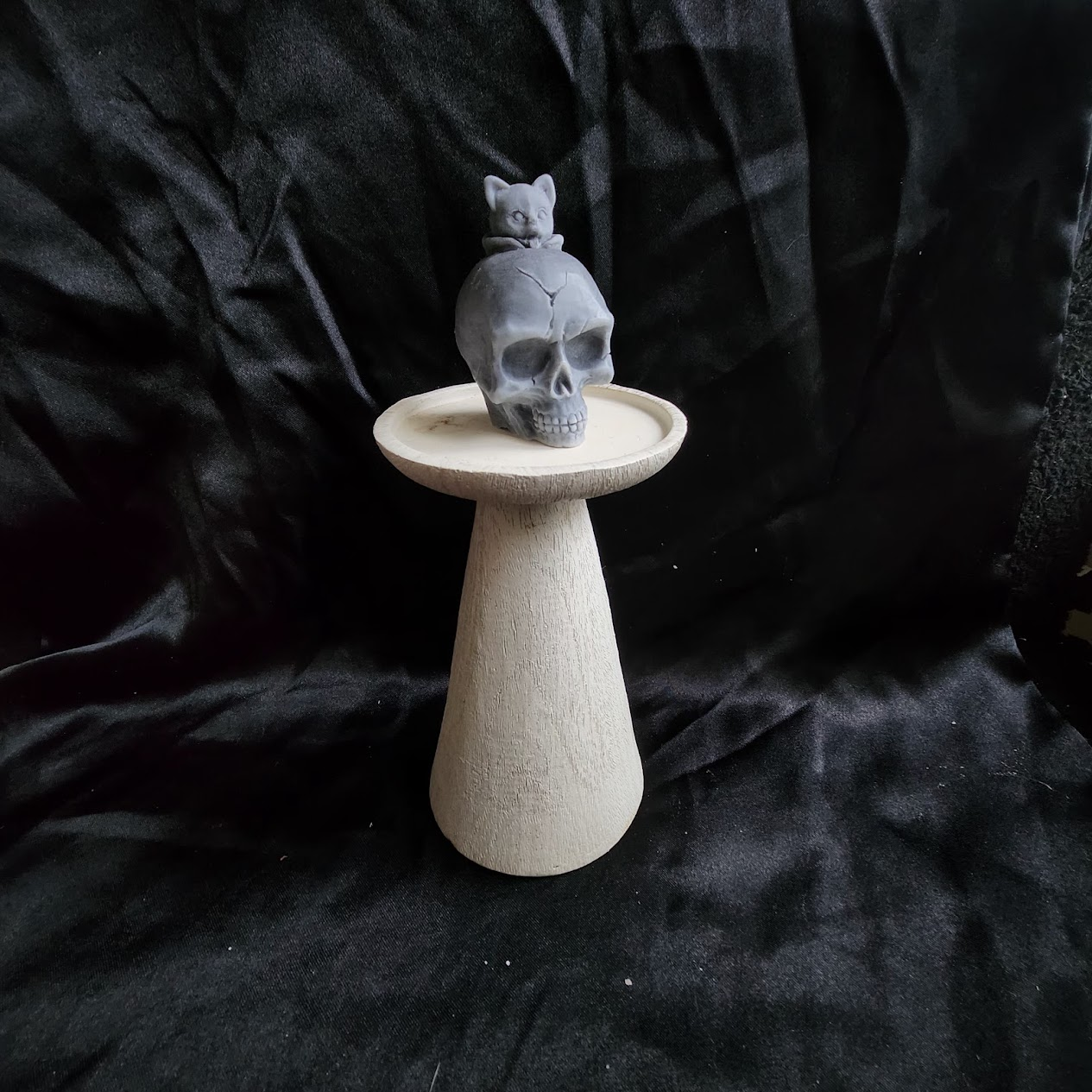 Kitty and Skull